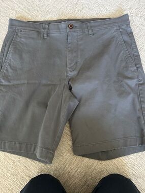 Tommy Bahama Men's Gray Flat Front Chino Shorts